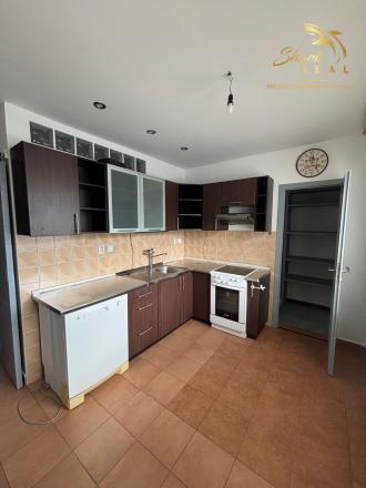 4-izbový byt s balkónom na skok od centra , s dvomi pivnicami a výbornou lokalitou – Vrbická, Liptovský Mikuláš - fotografia 9