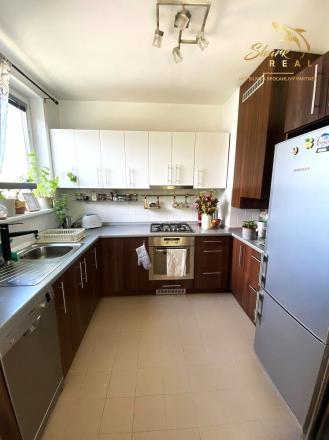 ELEGANTNÝ a SVETLÝ 2i byt _ Prenájom _ Hrnčiarovce nad Parnou _ Parovanie voľné  - fotografia 1