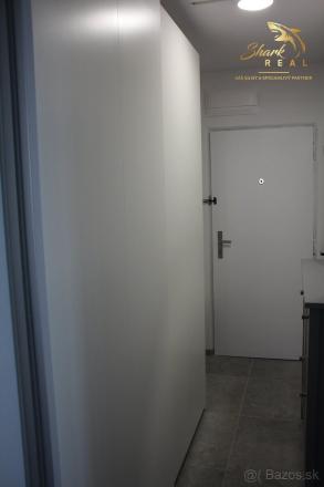 Moderný 3-izbový byt po kompletnej rekonštrukcii v Ružinove - fotografia 11