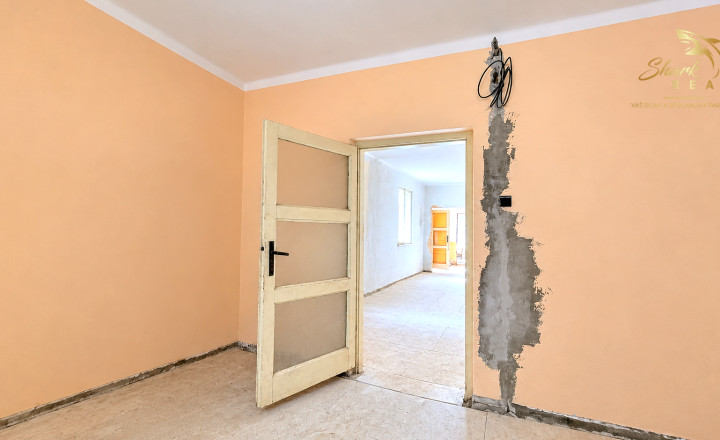 3-izbový tehlový dom s projektom a veľkým pozemkom (17,2 ára) | Veľké Ozorovce - fotografia 6