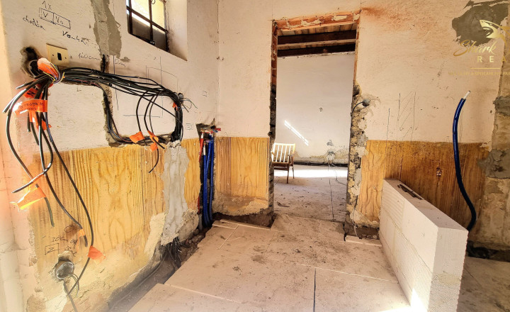 3-izbový tehlový dom s projektom a veľkým pozemkom (17,2 ára) | Veľké Ozorovce - fotografia 8