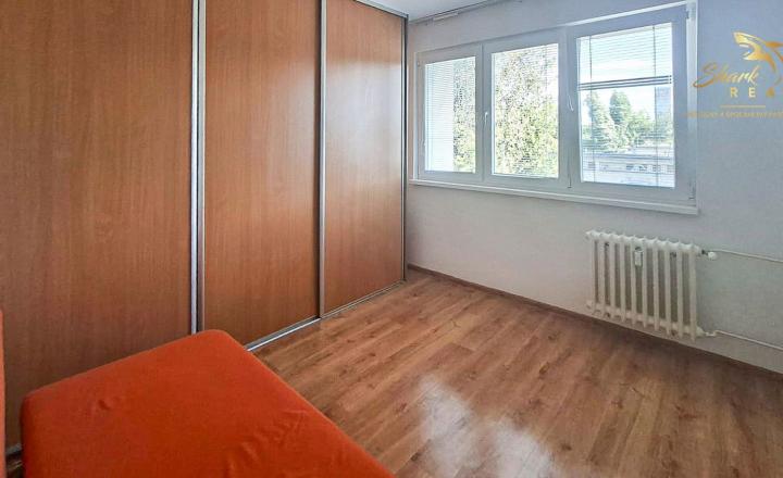 Hotová investícia v Komárne: zariadený 1-izbový byt po rekonštrukcii pri stanici - fotografia 4