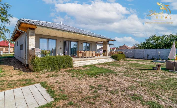 NOVÁ CENA : Novostavba rodinného bungalovu s veľkorysým pozemkom a prémiovým štandardom - Šurany - fotografia 9
