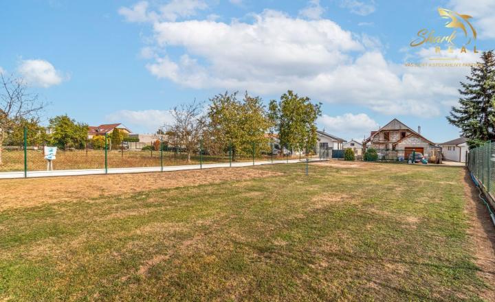 VÁŠ BUDÚCI DOMOV POD MALÝMI KARPATMI | STAVEBNÝ POZEMOK 654 m², SMOLENICE - fotografia 18
