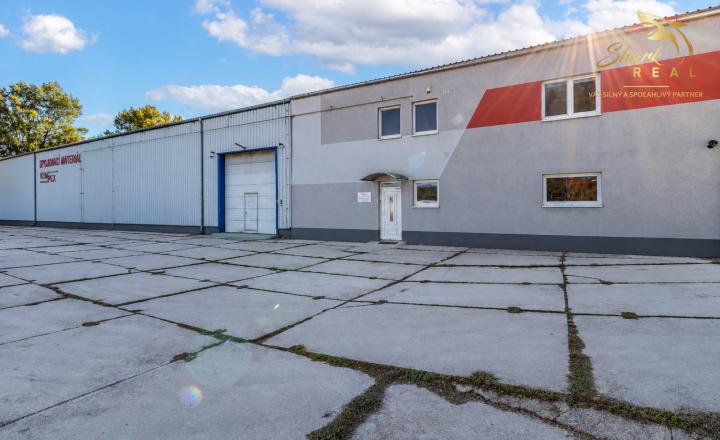 Na predaj moderný komerčný areál 1040 m² s logistickým zázemím – Nové Mesto nad Váhom - fotografia 6