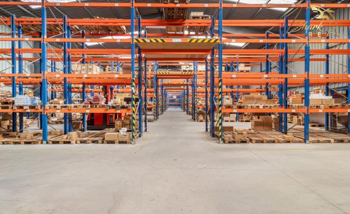 Na predaj moderný komerčný areál 1040 m² s logistickým zázemím – Nové Mesto nad Váhom - fotografia 10