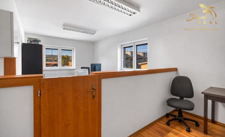 Na predaj moderný komerčný areál 1040 m² s logistickým zázemím – Nové Mesto nad Váhom - fotografia 17