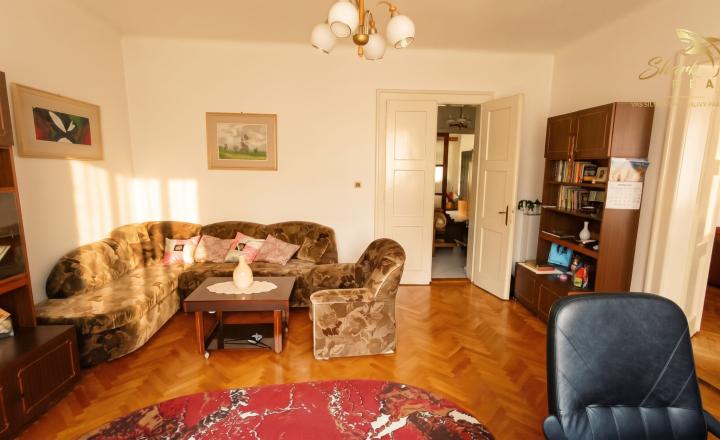 Exkluzívna ponuka: Veľkorysý 6-izbový rodinný dom s dvojgarážou v centre Vrútok - fotografia 7