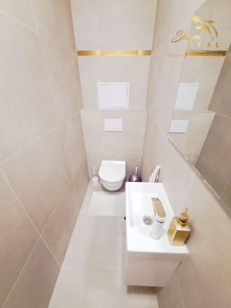 Veľkometrážny byt 100m2 s terasou v centre mesta - fotografia 9