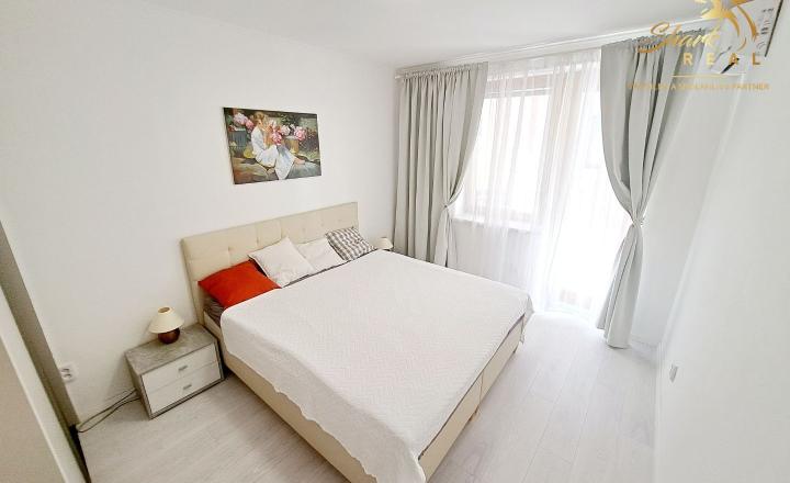 Veľkometrážny byt 100m2 s terasou v centre mesta - fotografia 12