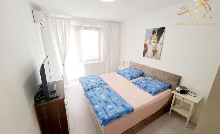 Veľkometrážny byt 100m2 s terasou v centre mesta - fotografia 14