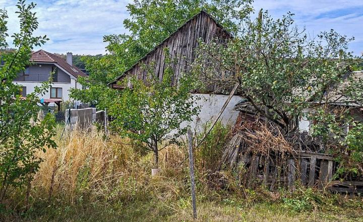Rodinný dom s pozemkom v pokojnom prostredí obce | Lančár - fotografia 15