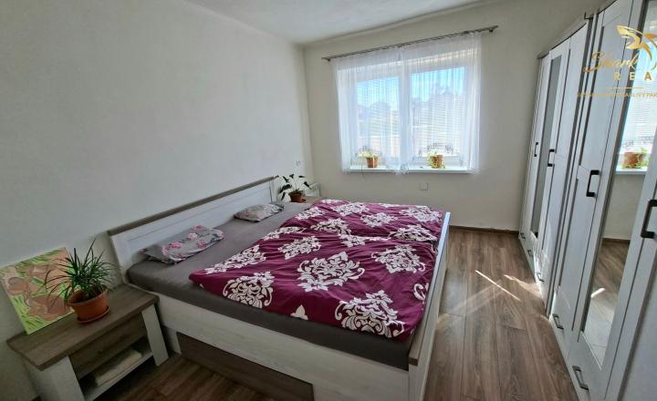NOVINKA! Rodinný dom v pokojnej časti obce - fotografia 7
