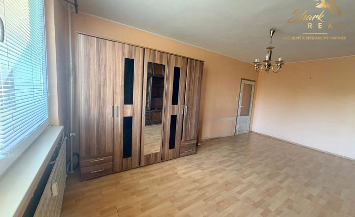 2 izbový byt v dobrej lokalite mesta Levice - fotografia 11