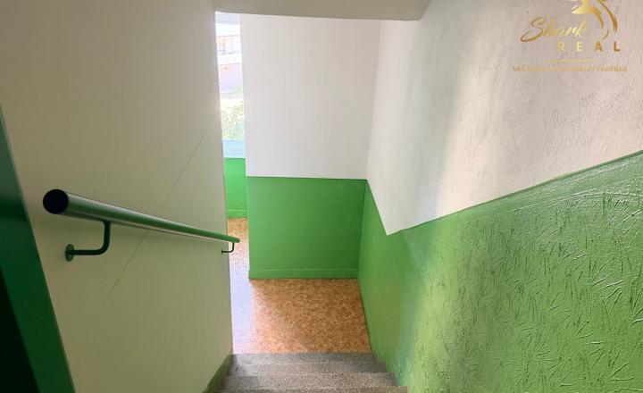 2 izbový byt v dobrej lokalite mesta Levice - fotografia 17