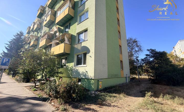 2 izbový byt v dobrej lokalite mesta Levice - fotografia 18