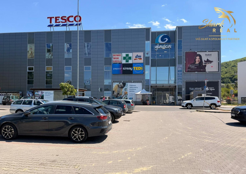 PRENÁJOM – Obchodný priestor 21,66 m² v nákupnom centre Glavica