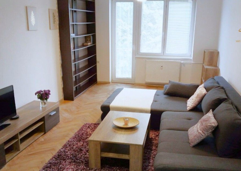 Svetlý, kompletne zariadený 2i byt s balkónom blízko centra Trenčína
