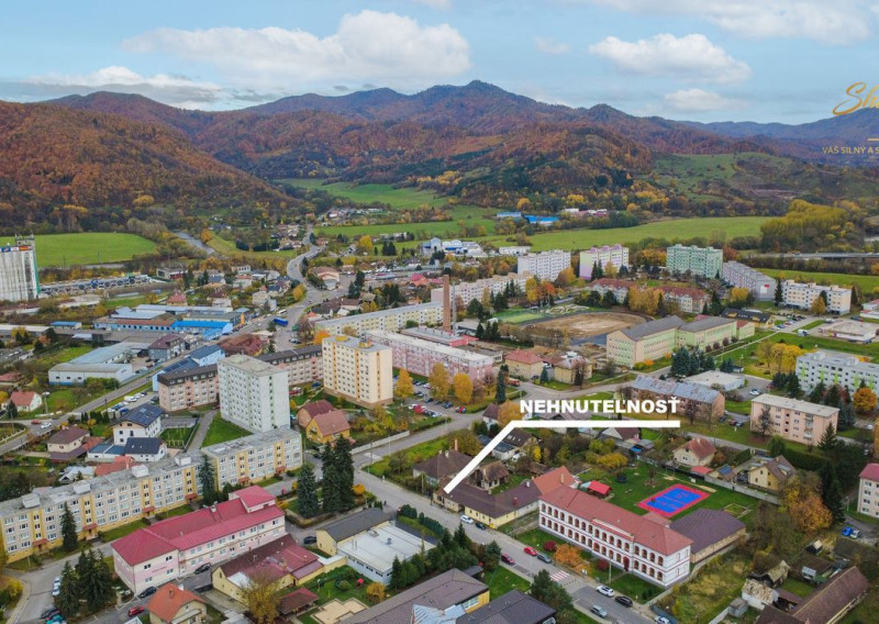 Dom v centre Žarnovice – ideálny aj na podnikateľské účely