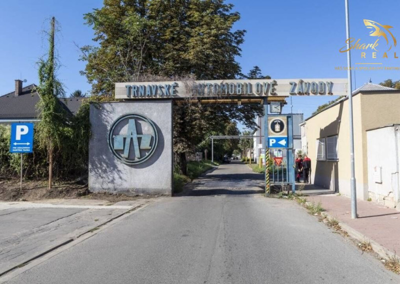 Hala s pozemkami v priemyselnej zóne v Trnave
