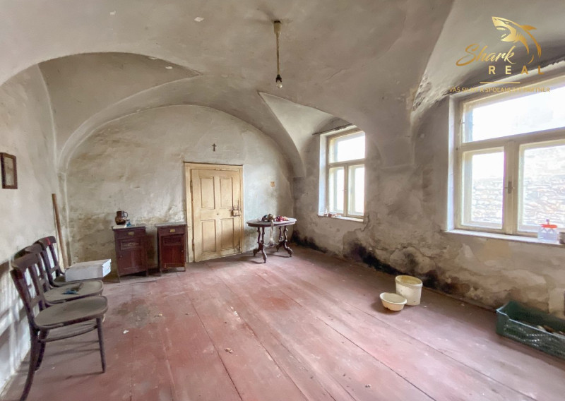 Znížená cena - Jedinečná príležitosť - Historický vinársky dom v samotnom srdci Pezinka