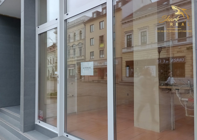 Kancelária na prenájom s priamym vstupom z pešej zóny