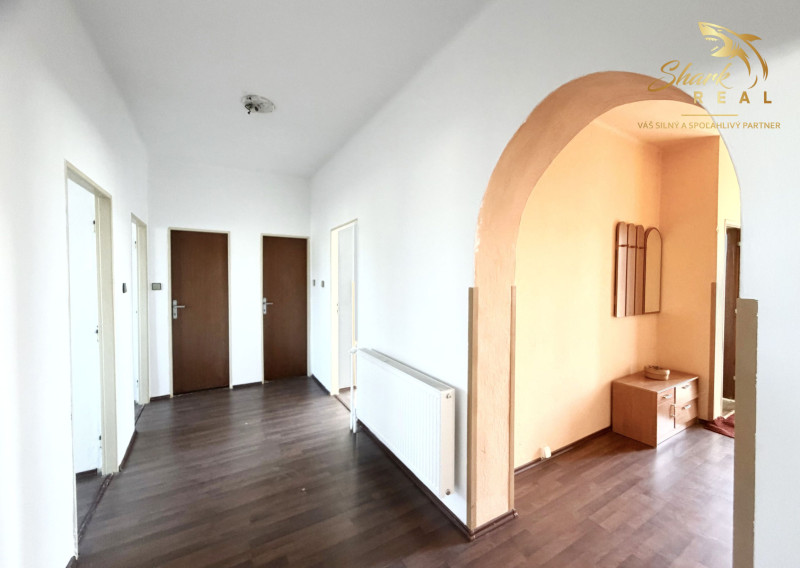 TOP PONUKA - 4 izbový udržiavaný rodinný dom 