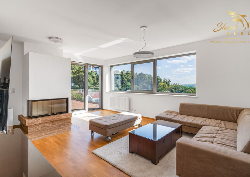 Panoráma Dunaja a Rakúska | 4i, 125 m² + terasy | Hradný kopec | Staré Mesto