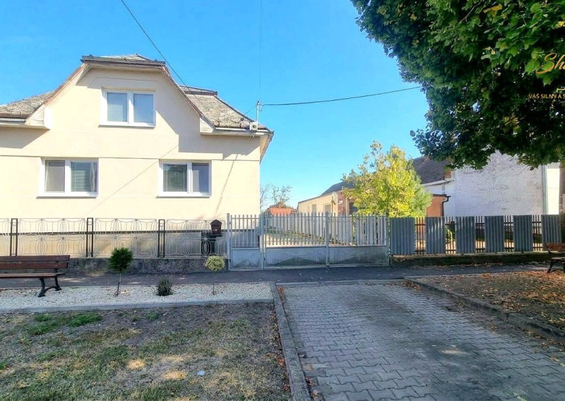 RODINNÝ DOM  v KOŽUCHOVE s obrovským pozemkom len 7 km od Trebišova