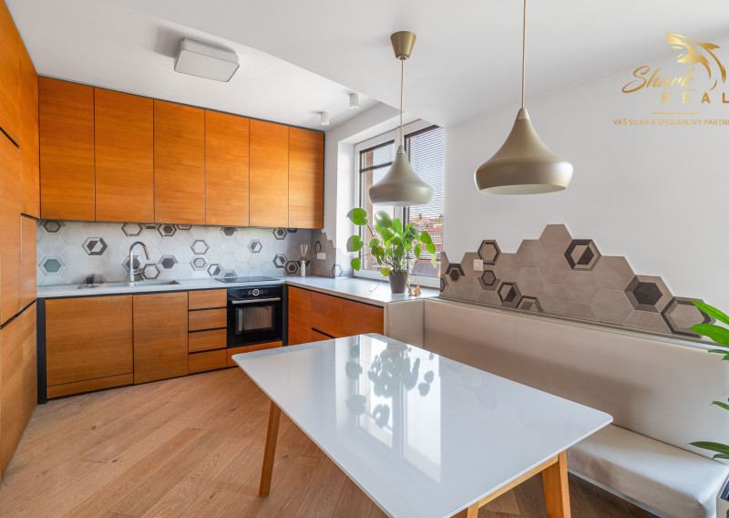 Prekvapivo tichý 3i byt na Šancovej | Po architektonickej rekonštrukcii | 77m², 2x balkón | 