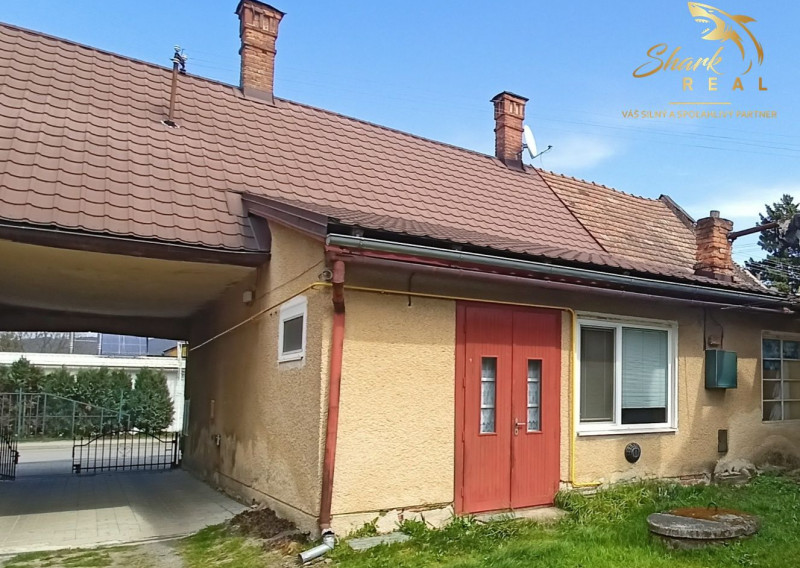Dom v centre Žarnovice – ideálny aj na podnikateľské účely